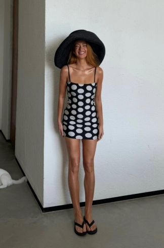 Vestido Curto Ginger e La Sirene Lara Poá Preto e Branco