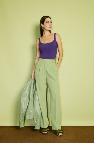 Calça Reta Casulo Gafanhoto Verde