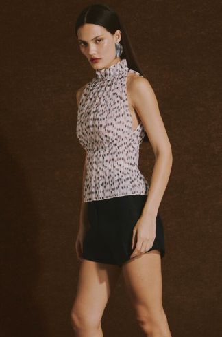 Blusa sem Manga Plissada Casulo Joaninha Poá Branco