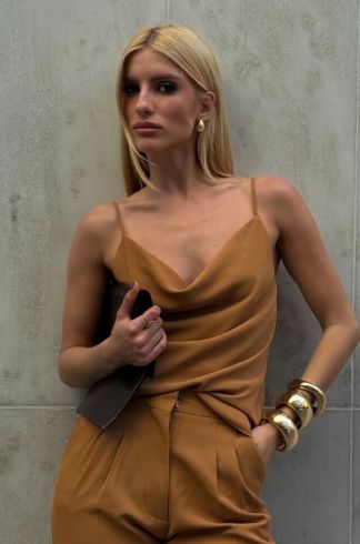 Blusa com Alças Finas Casulo Gafanhoto Camelo