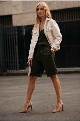 Bermuda em Alfaiataria Casulo Terra Verde