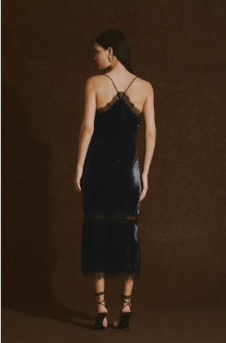 Vestido Midi em Veludo e Renda Casulo Antena Preto