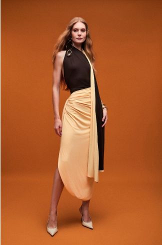 Vestido Curto Bicolor Travessia Assimétrico 